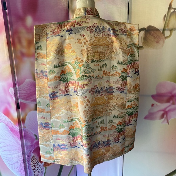 Sakamota Chinese embroidered cape-let - Picture 3 of 8